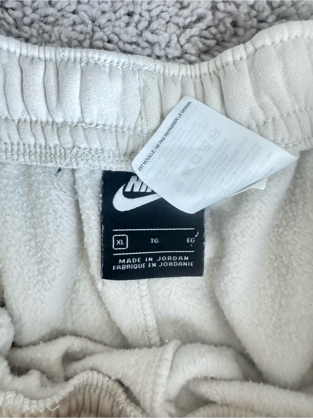Mens Nike Club Fleece Sweat Short - Picture 2 of 2